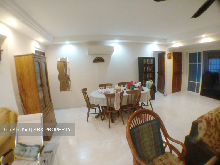 Blk 239 Pasir Ris Street 21 (Pasir Ris), HDB Executive #191940152